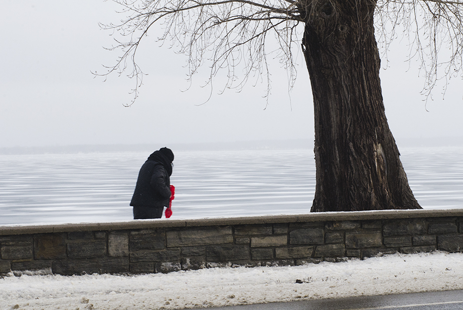 Nicole Panneton - Film Dérive - Action performative - Rouses Point - Janvier 2015 - Crédit photographique Michel Dubé