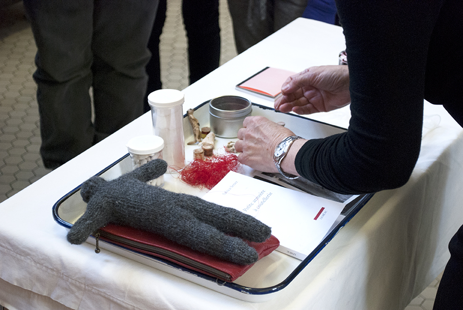 Nicole Panneton - L'immuabilité du rouge - Performance - Habiter l'École - École Jean-Baptiste Meilleur - 2015 - Crédit photographique Julie Laurin